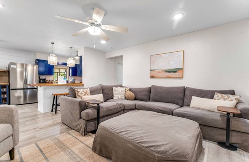 Carrabelle House | Fish & Dog Cottage - River-front, private dock & boat launch!