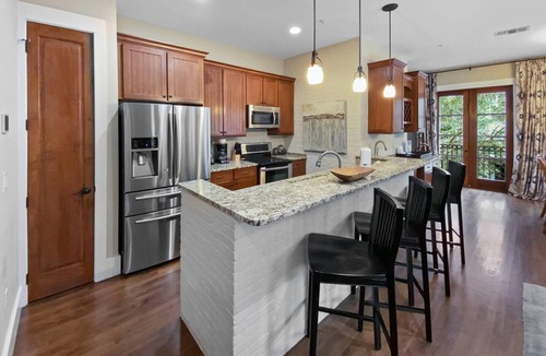 Baytowne Wharf Hotel | Fisherman's Village 245 at Sandestin by Destin Getaways
