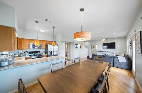 San Luis House | Fishermans Dream With Game Room Walk to the Beach