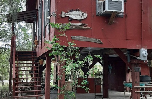 Votaw Cabin | Fishing cabin on private lake
