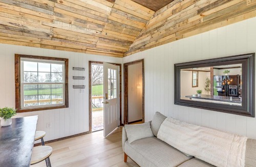 Lorena Apartment | Fishing Pond Access: Pet-Friendly Lorena Studio