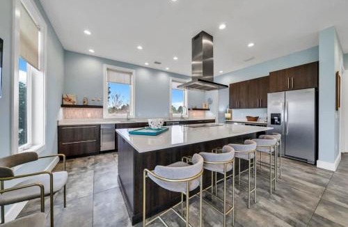 Avalon Beach Estates House | Flamingo DESTINation