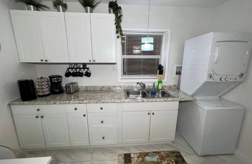 Lake Ridge Apartment | ★Flamingo Studio★ 5 min to Beach ★