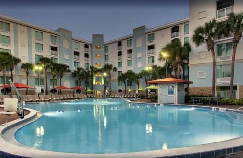 Florida Central Atlantic Coast House | Florida Escape! 4 Amazing Queen Units for 16 Guests, Pool, Many Amenities
