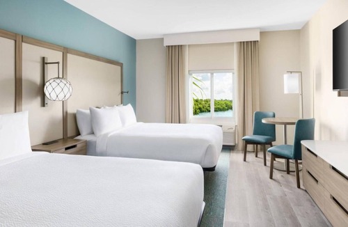 Marathon Hotel | Florida Keys Escape! 2 Elegant Rooms, Outdoor Pool, Free Breakfast!