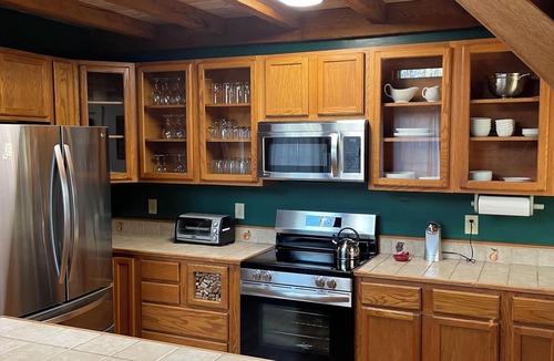 Moravian Falls Cabin | Foothills Porch Getaway - 3 bedroom Cabin in Moravian Falls