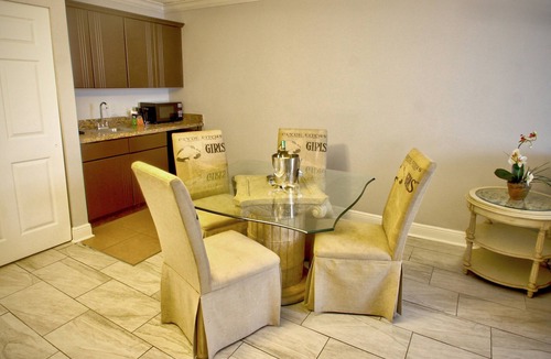 Survey Creek Hotel | Fort Lauderdale Grand Hotel