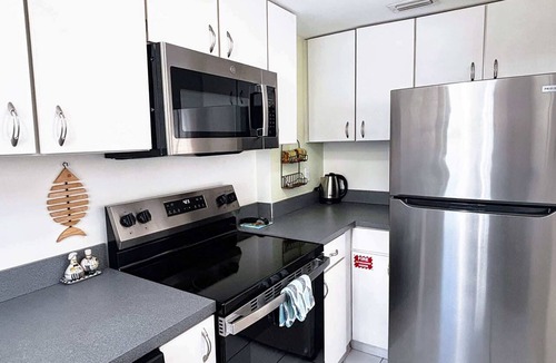 Central Beach Condo | Fort Lauderdale Yacht & Beach Club 316