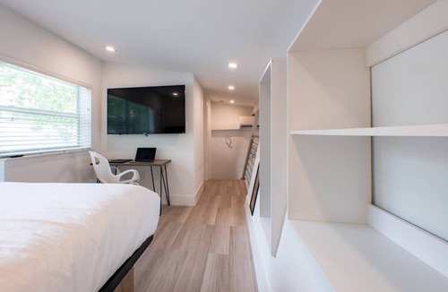 Poinciana Park Hotel | Fort Lauderdale Boutique Hotel Oasis