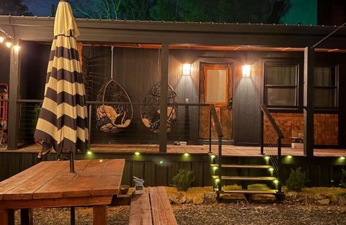 Board Camp Cabin | Fox & Fir No 2 The Lodge at Cedar Creek Crossing