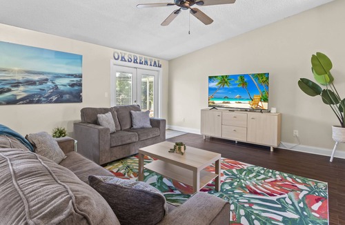 Ozona House | FREE Pool Heating! Pet-Friendly!!!SPECIAL PRICING 04/13-04/30 ONLY!!!