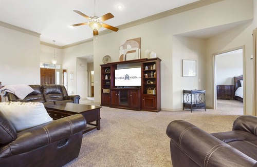 Branson West House | Free Silver Dollar Tickets-Fireplace-Billiards-Games-Close to Silver Dollar City!