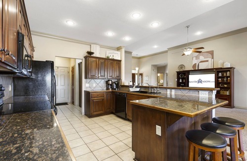 Branson West House | Free Silver Dollar Tickets-Fireplace-Billiards-Games-Close to Silver Dollar City!