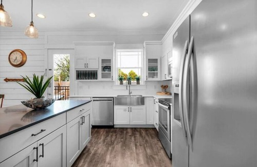 Clipper Cove House | Freestyle! 2 blks to beach! Pool! Free golf cart!