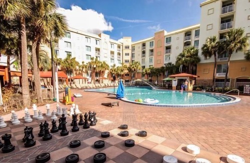 Florida Central Atlantic Coast House | Friends and Family Orlando Getaway. 3 Comfy Units for 12 Guests, Pool, Shuttle