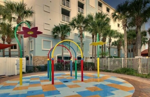 Florida Central Atlantic Coast House | Friends and Family Orlando Getaway. 3 Comfy Units for 12 Guests, Pool, Shuttle