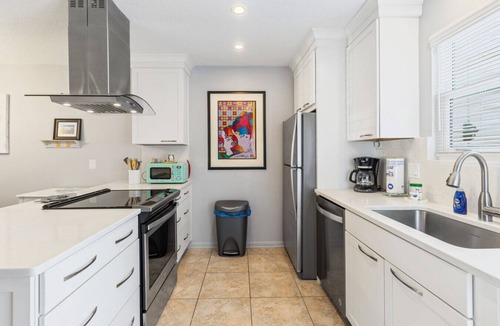 Sunnyside Villa | Front Beach Rd Gulf Escape II 2BR/2.5BA