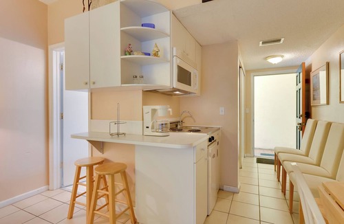 Lauderdale-by-the-Sea Condo | Ft Lauderdale Area Condo - Walk to Beach & Shops!