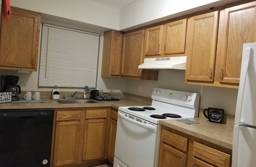 Gainesville House | Fully Equipped 2 BR 1.5 BA Townhome, AC, WiFi, TVs, Pest Ctrl in Gainesville, FL