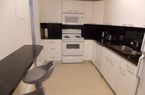 Hollywood South Central Beach Condo | Fully Furnished Condo with Direct Access to Beach