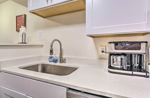 Capital View Apartment | Fully Furnished Cozy 2BR 1 BA Little Rock, AR Near UAMS