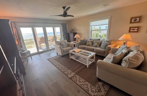 Port St. Joe House | Fully Remodeled 2025 Beachfront Escape- Pet Friendly- Steps to Sand & Gulf Views