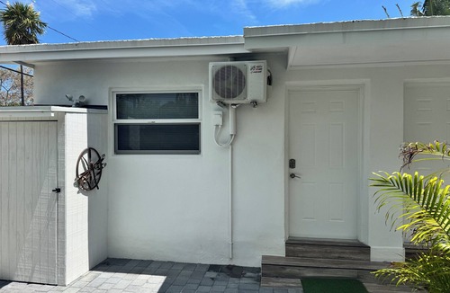 Layton Apartment | Furnished, updated 1-bedroom apartment in charming Layton ideal for snow-birds