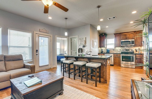 Jamaica Beach Cottage | Galveston Beach Haven w/Pool Access & Deck
