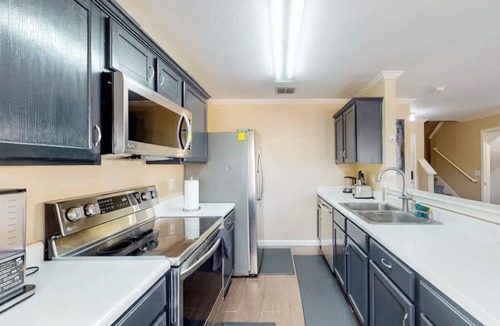 Southside House | Game Time: Near Lackland AFB And Sea World