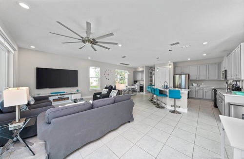 Reunion House | Games Room | Private Pool | Near Kids Playground