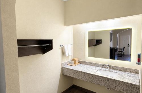 Houston Hotel | Garden Suites