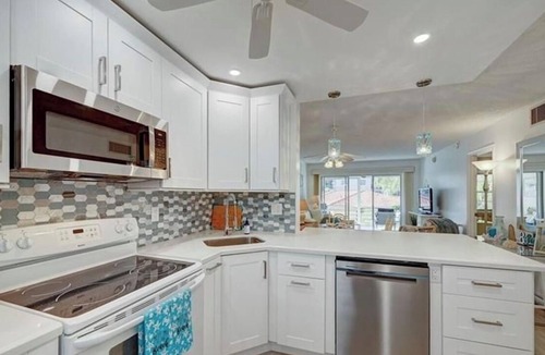 Bel Air Condo | Gated Condo Across the Street From the Beach 🌴