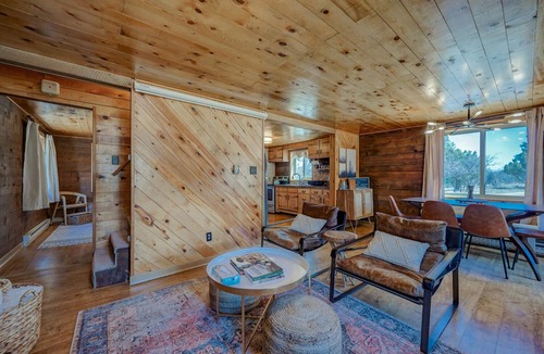 Howard Cabin | Get Away From it All at Whiskey Rapids Dog Friendly!