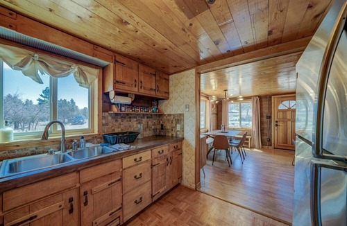 Howard Cabin | Get Away From it All at Whiskey Rapids Dog Friendly!