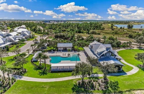 Biggar Apartment | Golf Paradise 2bdrm/2bath condo @Babcock National