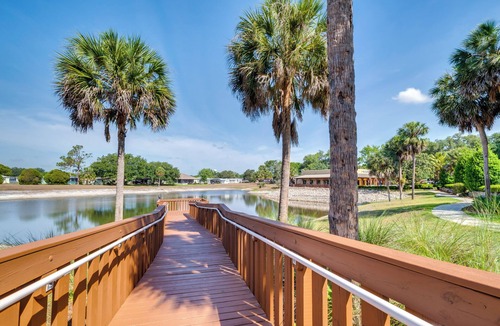 Silver Lake House | Golf & Pool Access: Home w/Yard in Lady Lake