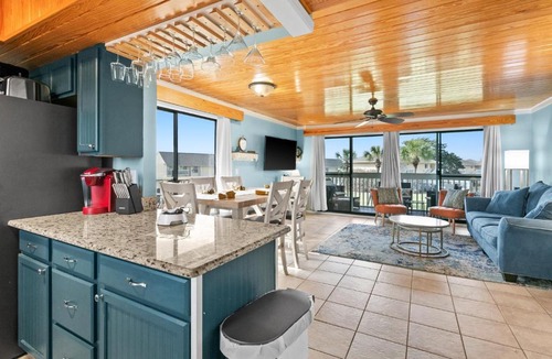 Holiday Isle Hotel | Golfing Along the Gulf