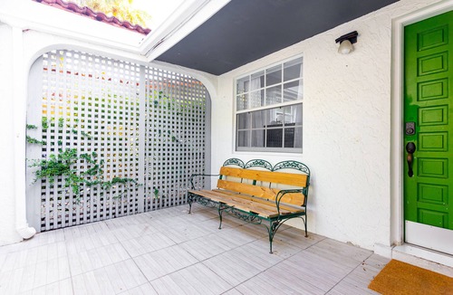 The Roads Villa | Gorgeous 3 bed 2 bath House