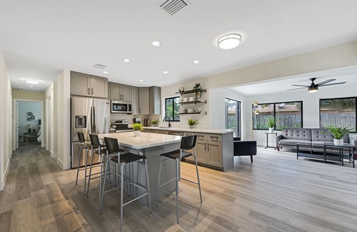 Pompano Beach House | Gorgeous 3B/2B Private Heated Pool mins from the beach