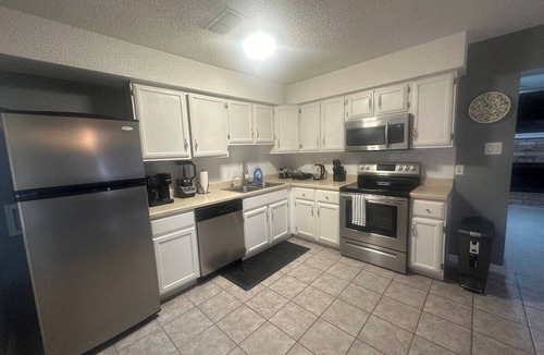 Midland House | Gorgeous 4-bedroom house with AC in friendly Midland neighborhood