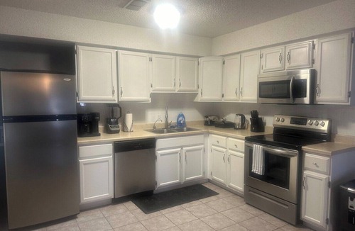 Midland House | Gorgeous 4-bedroom house with AC in friendly Midland neighborhood