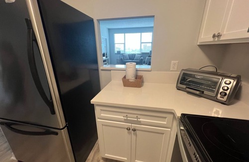 Siesta Key Condo | GORGEOUS Bay view in one bedroom Penthouse unit 5 min walk from Siesta Key Beach