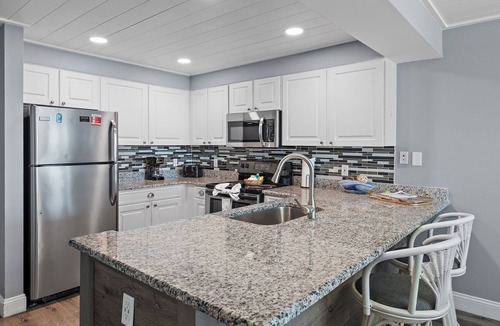 Destin Condo | Gorgeous Beach views. Weekly and other discounts. New upgrades throughout.