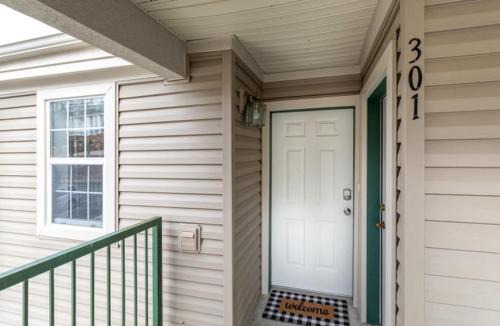 Branson Apartment | Gorgeous Condos at Holiday Hills Resort - Beautifully Updated and Affordable - Family Amenities