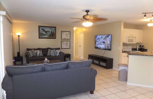 Lady Lake House | 🧡Gorgeous Dried Waterfront Oasis In Heart of The Villages 2 BR, 2 BA