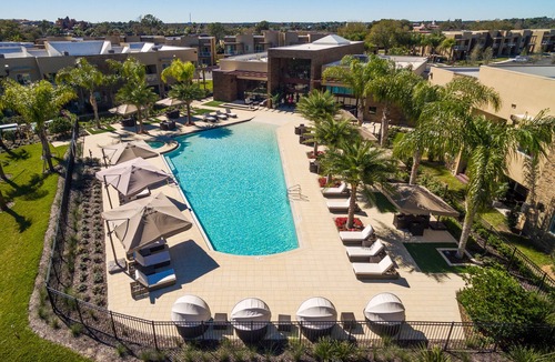 Florida Central Atlantic Coast House | Gorgeous Home! Near Disney w Free Parking, Free Wi-Fi Pool Family Friendly!