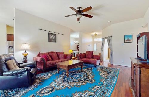 Ono Island House | Gorgeous pet friendly coastal home with plenty of space and easy beach access