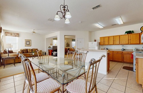 Windwood Bay House | Gorgeous private home, dog-friendly, private pool & close to parks