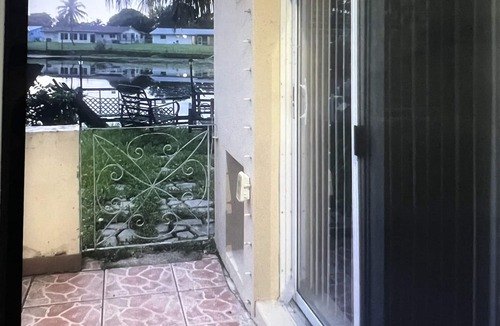 Survey Creek House | Gorgeous Private entrance with a private room and bathroom