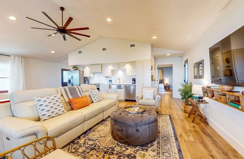 Ocean City House | Gorgeous waterfront coastal cottage with dock, Wifi, & private washer&dryer